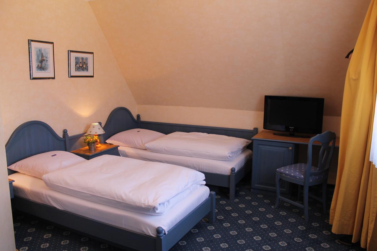 Hotel-Gasthof Zum Hirschen Durrwangen Номер фото