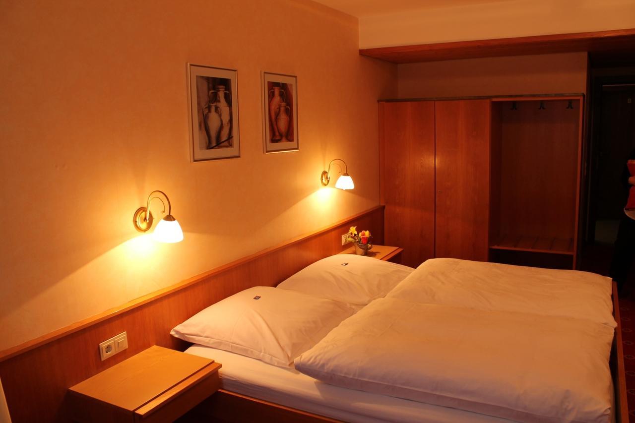 Hotel-Gasthof Zum Hirschen Durrwangen Номер фото